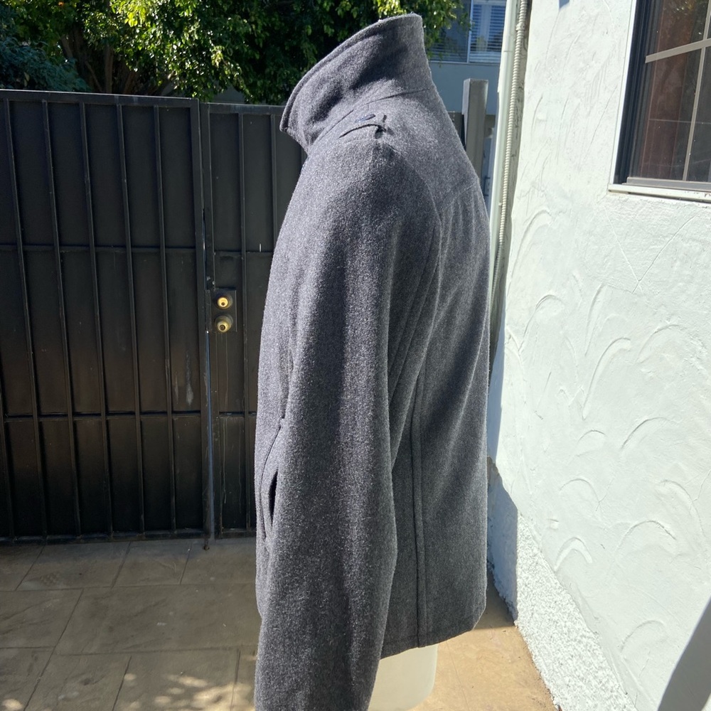 Pea coat - Picture 3 of 10